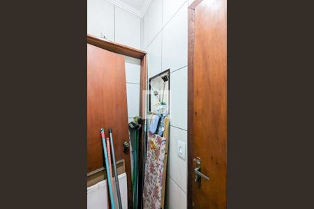 Casa à venda com 150m², 2 quartos e 2 vagasBanheiro de serviço 