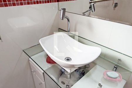 Casa à venda com 150m², 2 quartos e 2 vagasBanheiro