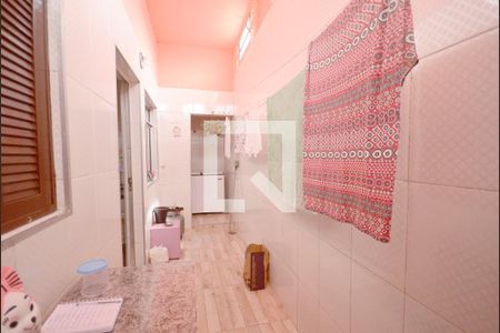 Casa à venda com 352m², 6 quartos e 2 vagas Casa à venda com 352m², 6 quartos e 2 vagasÁrea de Serviço 1