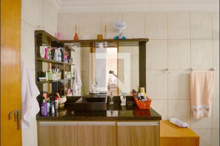 Casa à venda com 352m², 6 quartos e 2 vagas Casa à venda com 352m², 6 quartos e 2 vagasBanheiro 2 - Suite