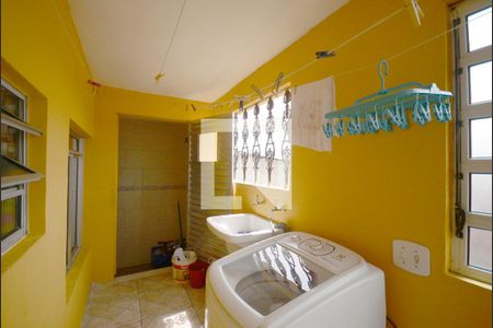 Casa à venda com 352m², 6 quartos e 2 vagas Casa à venda com 352m², 6 quartos e 2 vagasÁrea de Serviço 3