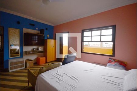 Casa à venda com 352m², 6 quartos e 2 vagas Casa à venda com 352m², 6 quartos e 2 vagasQuarto 3 - Suite