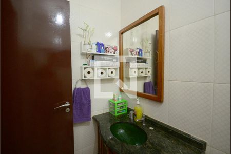 Casa à venda com 352m², 6 quartos e 2 vagas Casa à venda com 352m², 6 quartos e 2 vagasBanheiro 1