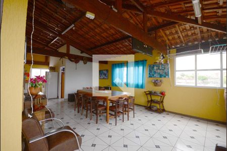 Casa à venda com 352m², 6 quartos e 2 vagas Casa à venda com 352m², 6 quartos e 2 vagasEspaço Gourmet