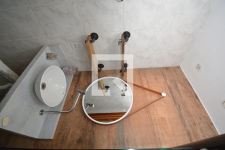 Casa à venda com 64m², 2 quartos e 2 vagasBanheiro Social do Segundo Piso