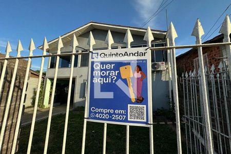 Casa à venda com 243m², 5 quartos e 2 vagasFachada