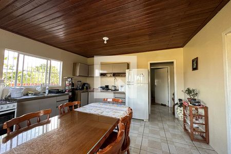 Casa à venda com 243m², 5 quartos e 2 vagasCozinha