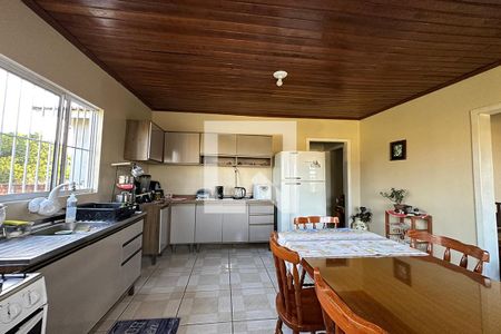 Casa à venda com 243m², 5 quartos e 2 vagasCozinha