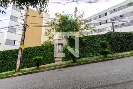Apartamento à venda com 93m², 3 quartos e 1 vaga Apartamento à venda com 93m², 3 quartos e 1 vagaFachada