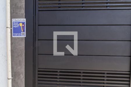 Casa à venda com 180m², 3 quartos e 2 vagas Casa à venda com 180m², 3 quartos e 2 vagasPlaquinha