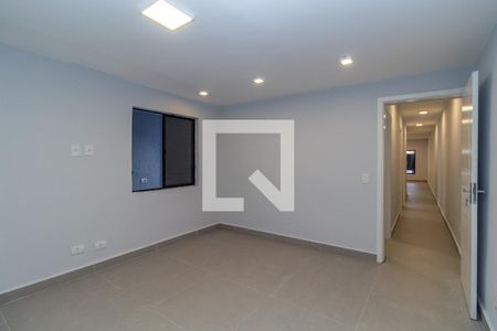 Casa à venda com 180m², 3 quartos e 2 vagas Casa à venda com 180m², 3 quartos e 2 vagasQuarto 3 - Suíte