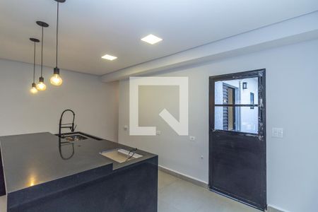 Casa à venda com 180m², 3 quartos e 2 vagas Casa à venda com 180m², 3 quartos e 2 vagasCozinha