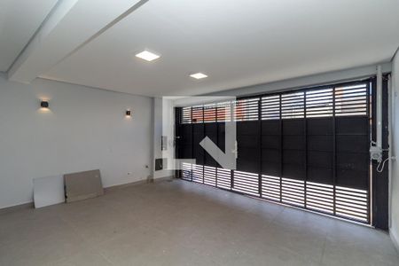 Casa à venda com 180m², 3 quartos e 2 vagas Casa à venda com 180m², 3 quartos e 2 vagasGaragem