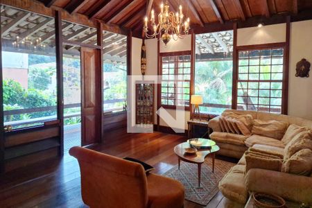 Sala 2 de casa de condomínio à venda com 4 quartos, 320m² em Badu, Niterói