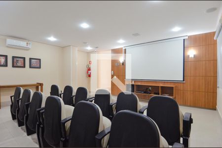 Apartamento à venda com 75m², 3 quartos e 2 vagas Apartamento à venda com 75m², 3 quartos e 2 vagasCinema