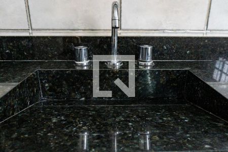 Casa à venda com 190m², 6 quartos e 3 vagasBanheiro Social