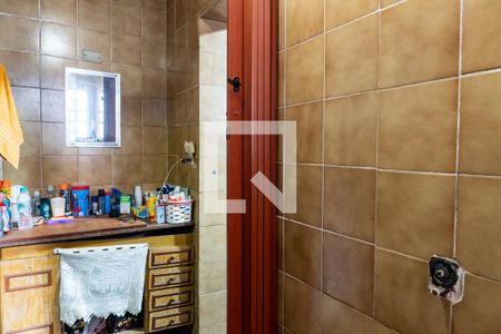 Casa à venda com 190m², 6 quartos e 3 vagasBanheiro 2