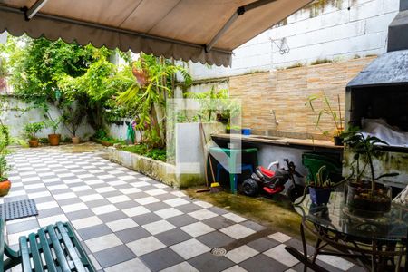 Casa à venda com 190m², 6 quartos e 3 vagasQuintal