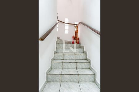 Casa à venda com 190m², 6 quartos e 3 vagasEscada