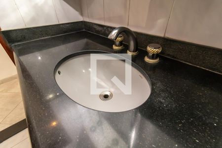 Apartamento à venda com 121m², 3 quartos e 2 vagasBanheiro da Suíte