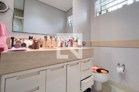 Casa à venda com 297m², 3 quartos e 4 vagas Casa à venda com 297m², 3 quartos e 4 vagasBanheiro suíte