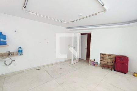 Casa à venda com 297m², 3 quartos e 4 vagas Casa à venda com 297m², 3 quartos e 4 vagasSala 2