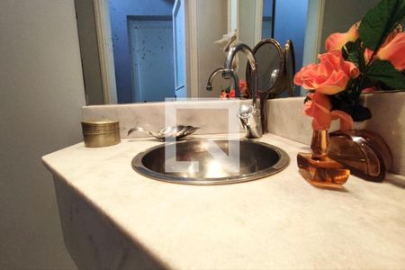 Casa à venda com 297m², 3 quartos e 4 vagas Casa à venda com 297m², 3 quartos e 4 vagasLavabo