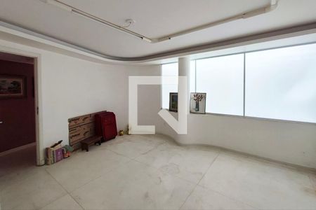 Casa à venda com 297m², 3 quartos e 4 vagas Casa à venda com 297m², 3 quartos e 4 vagasSala 2