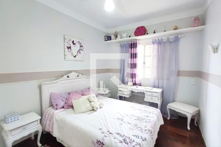 Casa à venda com 297m², 3 quartos e 4 vagas Casa à venda com 297m², 3 quartos e 4 vagasQuarto 1