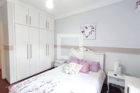 Casa à venda com 297m², 3 quartos e 4 vagas Casa à venda com 297m², 3 quartos e 4 vagasQuarto 1