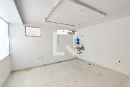 Casa à venda com 297m², 3 quartos e 4 vagas Casa à venda com 297m², 3 quartos e 4 vagasSala 2