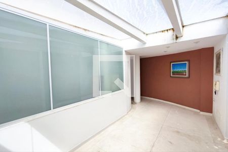 Casa à venda com 297m², 3 quartos e 4 vagas Casa à venda com 297m², 3 quartos e 4 vagasÁrea de luz