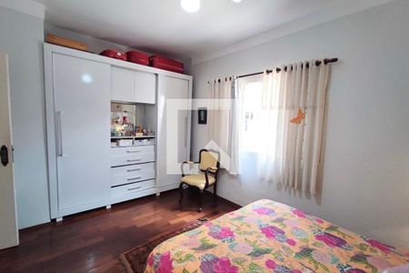 Casa à venda com 297m², 3 quartos e 4 vagas Casa à venda com 297m², 3 quartos e 4 vagasQuarto Suíte