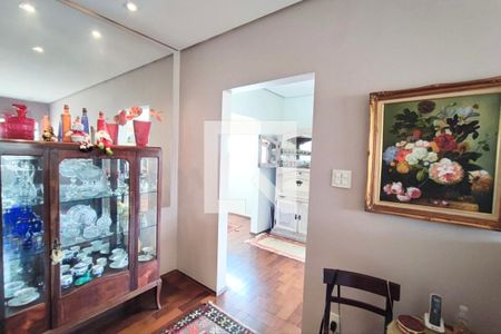 Casa à venda com 297m², 3 quartos e 4 vagas Casa à venda com 297m², 3 quartos e 4 vagasDetalhe