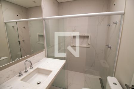 Casa de condomínio à venda com 657m², 4 quartos e 4 vagas Casa de condomínio à venda com 657m², 4 quartos e 4 vagasBanheiro da Suíte 3