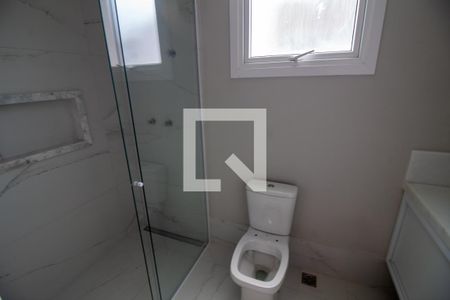 Casa de condomínio à venda com 657m², 4 quartos e 4 vagas Casa de condomínio à venda com 657m², 4 quartos e 4 vagasBanheiro 1 da Suíte 4