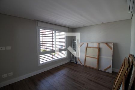 Casa de condomínio à venda com 657m², 4 quartos e 4 vagas Casa de condomínio à venda com 657m², 4 quartos e 4 vagasQuarto 1 - suite