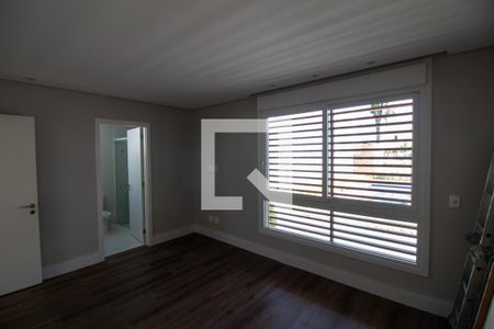 Casa de condomínio à venda com 657m², 4 quartos e 4 vagas Casa de condomínio à venda com 657m², 4 quartos e 4 vagasQuarto 1 - suite