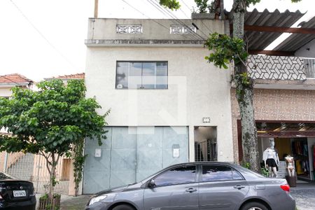 Casa à venda com 256m², 7 quartos e 2 vagas Casa à venda com 256m², 7 quartos e 2 vagasFachada