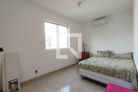 Quarto 1 de apartamento para alugar com 2 quartos, 90m² em Taquara, Rio de Janeiro