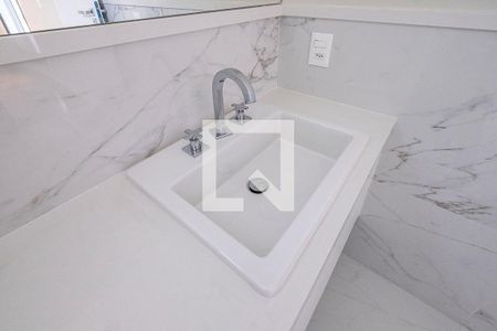 Casa à venda com 370m², 5 quartos e 4 vagas Casa à venda com 370m², 5 quartos e 4 vagasSuíte 2 - Banheiro