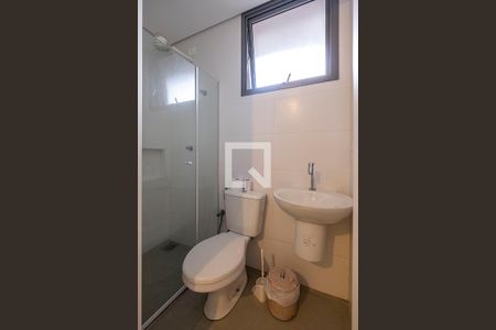 Casa à venda com 370m², 5 quartos e 4 vagas Casa à venda com 370m², 5 quartos e 4 vagasÁrea de Serviço - Banheiro