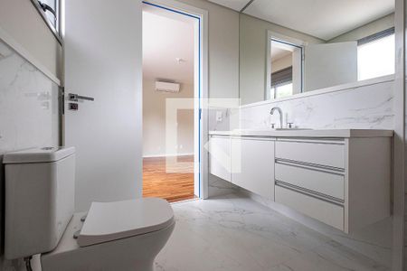 Casa à venda com 370m², 5 quartos e 4 vagas Casa à venda com 370m², 5 quartos e 4 vagasSuíte 4 - Banheiro