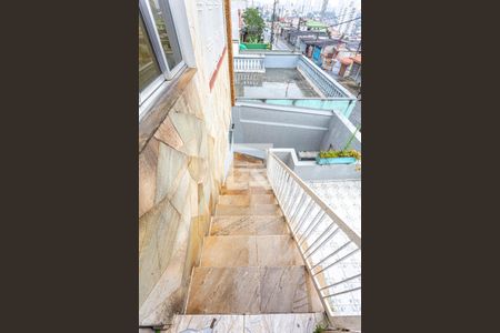 Casa à venda com 80m², 2 quartos e 1 vagaEscada Entrada