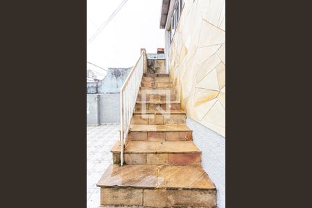 Casa à venda com 80m², 2 quartos e 1 vagaEscada Entrada