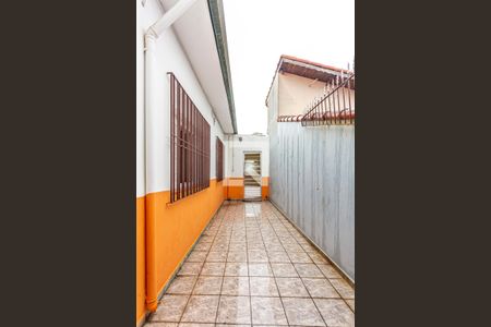 Casa à venda com 80m², 2 quartos e 1 vagaQuintal Lateral