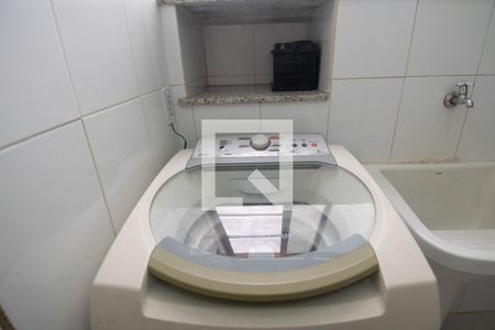 Apartamento para alugar com 144m², 3 quartos e 1 vagaÁrea de Serviço