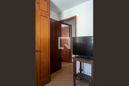 Apartamento à venda com 180m², 5 quartos e 2 vagasQuarto 2