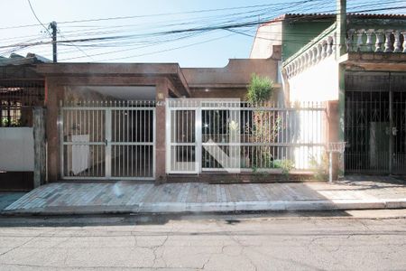 Casa à venda com 192m², 4 quartos e 3 vagasFachada