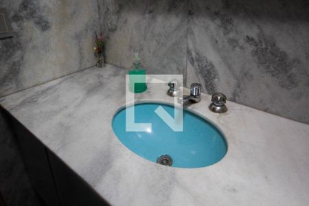 Casa à venda com 192m², 4 quartos e 3 vagasPiso 0 - Banheiro